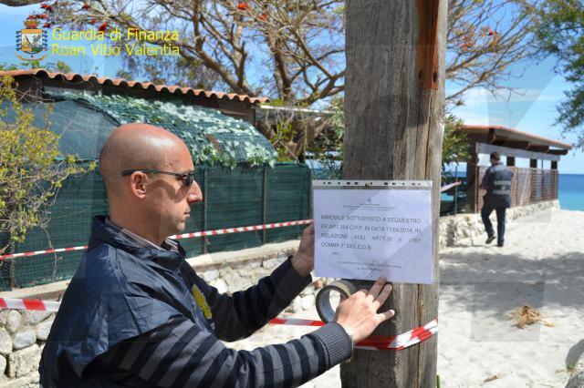 Gdf Roccella Jonica: sequestrato fabbricato abusivo sul demanio fluviale